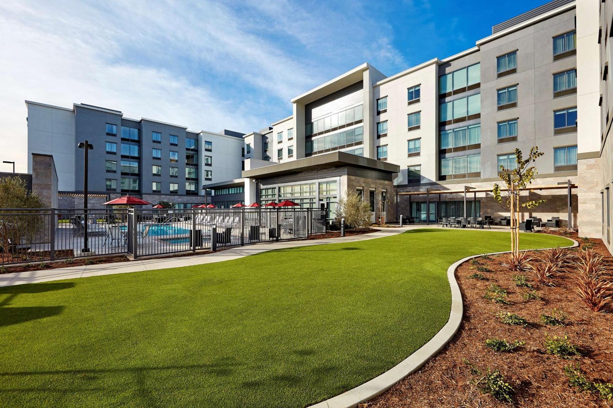 Hampton Inn Long Beach Airport, Ca Exteriör bild